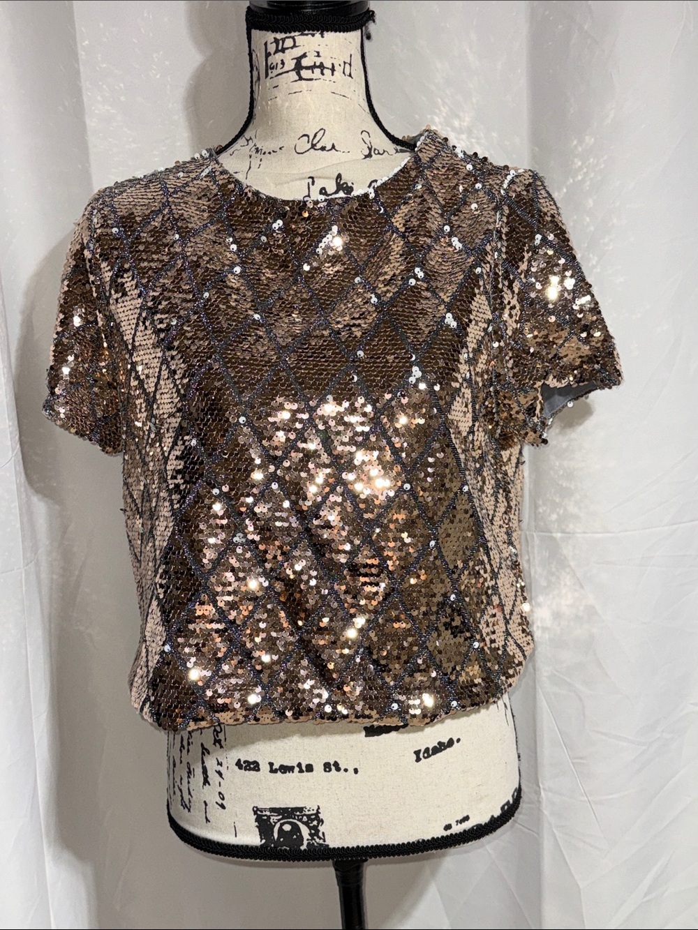 Mi Ami Sequin Short-Sleeve Crop Top - Rose Gold
